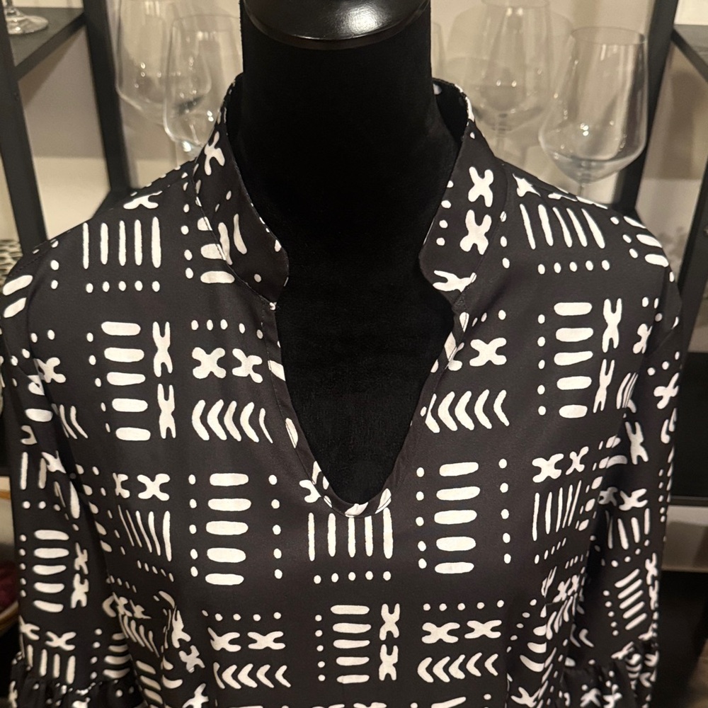 Black and White Patterned Women's Dress - Picture 3 of 6
